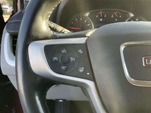 Used 2021 GMC Terrain SLT image 17