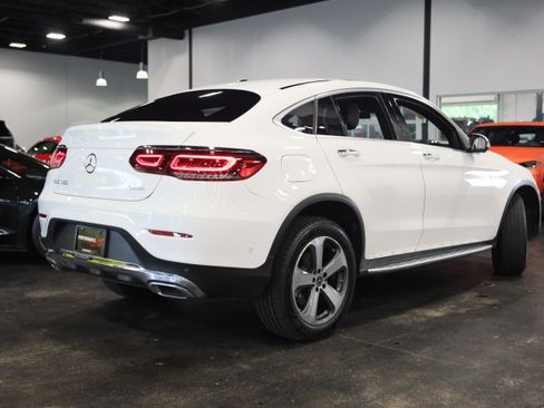 Used 2023 Mercedes-Benz GLC 300 4MATIC Coupe image 6