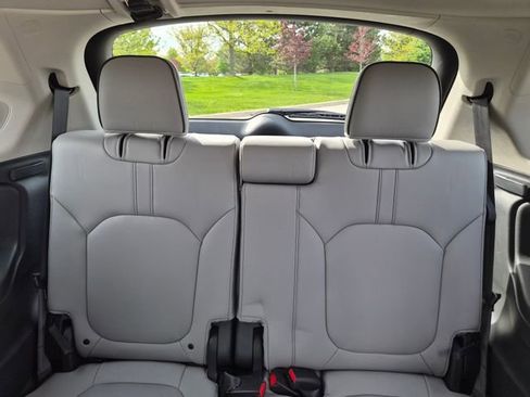 Used 2023 Honda Pilot Elite image 55