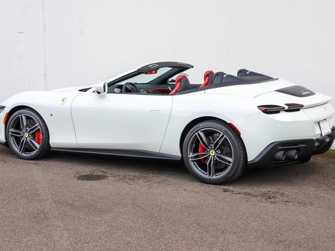 Certified 2026 Ferrari Roma Spider RWD image 9