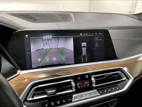 Used 2020 BMW X5 M50i w/ Premium Package image 16