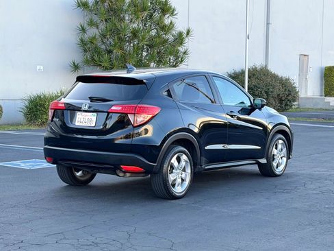 Used 2016 Honda HR-V EX image 4