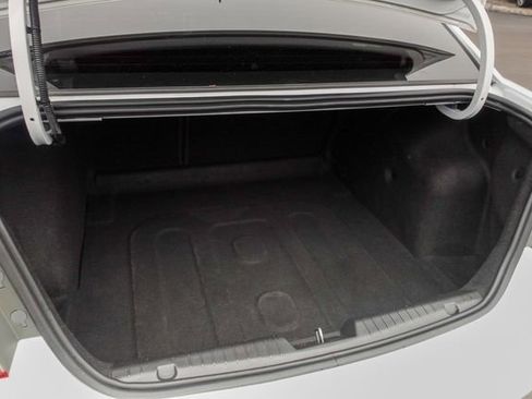 Used 2015 Chevrolet Cruze LT w/ Technology Package image 24