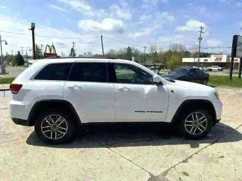 Used 2020 Jeep Grand Cherokee Laredo w/ Quick Order Package 2BN North image 21