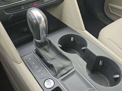 Used 2019 Volkswagen Atlas SE image 12