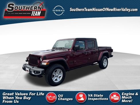 Used 2022 Jeep Gladiator Sport image 1