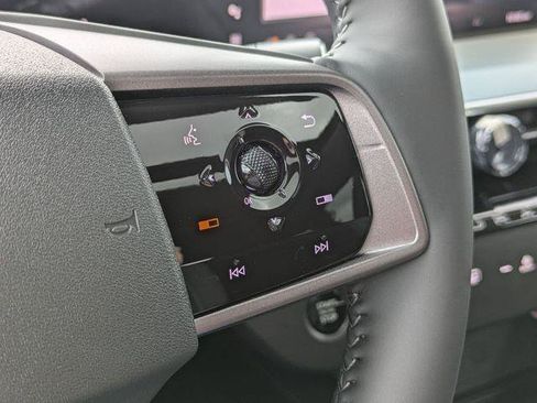 Used 2025 Nissan Murano SL AWD/4WD image 16
