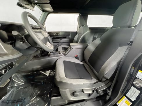 Used 2025 Ford Bronco 2-Door AWD/4WD image 19