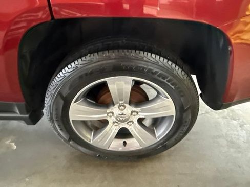 Used 2016 Jeep Compass High Altitude FWD image 7