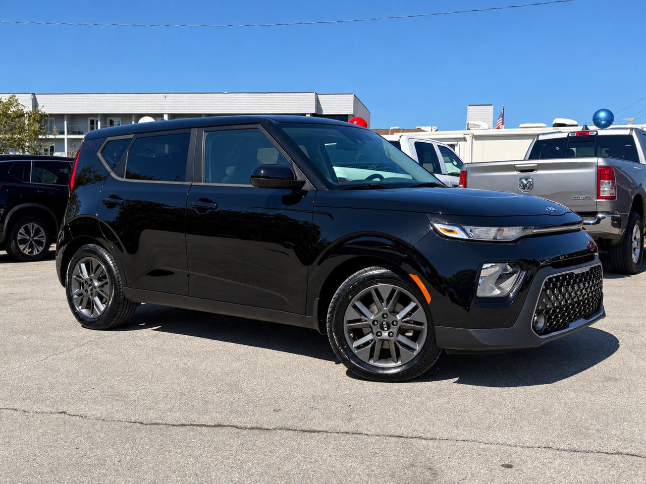 Used 2021 Kia Soul EX FWD image 2