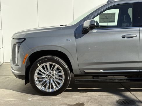 New 2026 Cadillac Escalade Luxury image 5