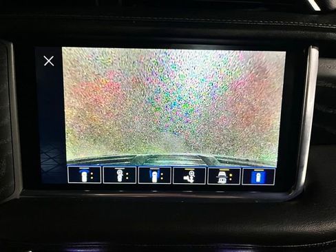 Used 2022 GMC Yukon Denali w/ Denali Premium Package image 48