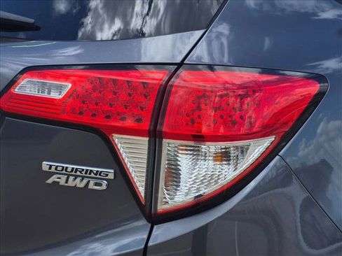 Used 2019 Honda HR-V Touring image 17