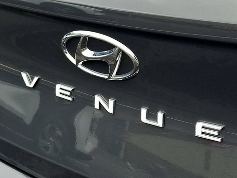 Certified 2024 Hyundai Venue SEL FWD image 30