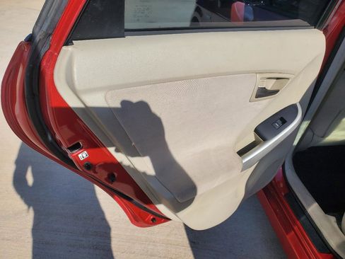 Used 2013 Toyota Prius Two image 14