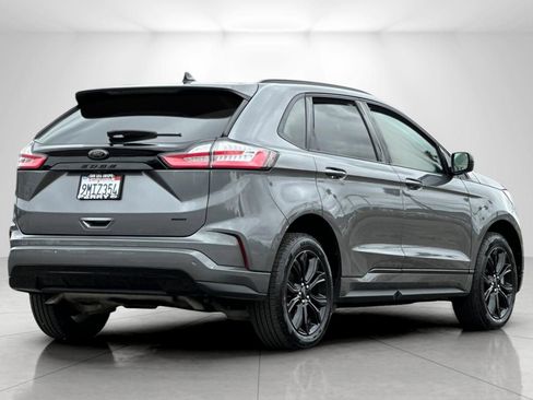 Used 2024 Ford Edge SE w/ Black Appearance Package AWD/4WD image 3