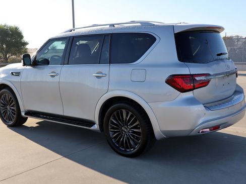 Used 2022 INFINITI QX80 Premium Select w/ Cargo Package image 8