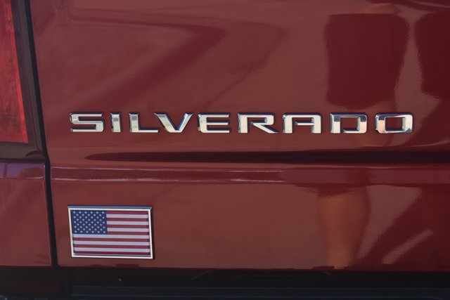 Used 2022 Chevrolet Silverado 1500 LTZ w/ LTZ Convenience Package II AWD/4WD image 7