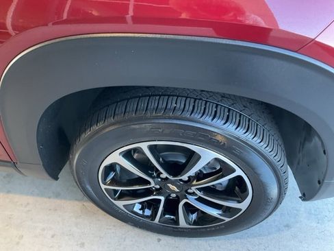 Used 2024 Chevrolet TrailBlazer LT image 27