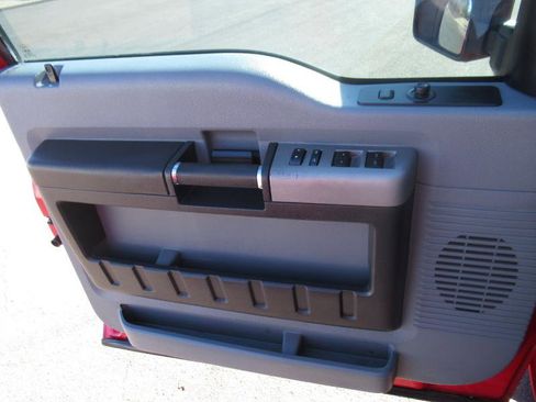 Used 2013 Ford F350 XLT w/ XLT Premium Pkg image 4