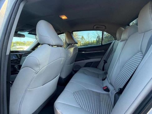 Used 2019 Toyota Camry SE image 13