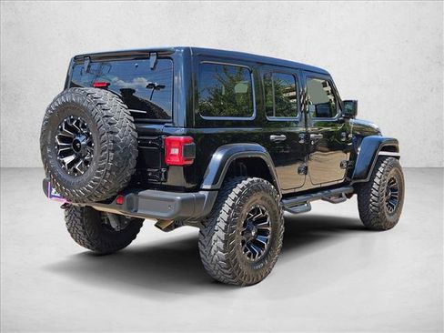 Used 2021 Jeep Wrangler Unlimited Sahara AWD/4WD image 5