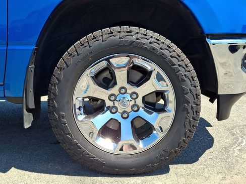 Used 2021 RAM 1500 Big Horn AWD/4WD image 9