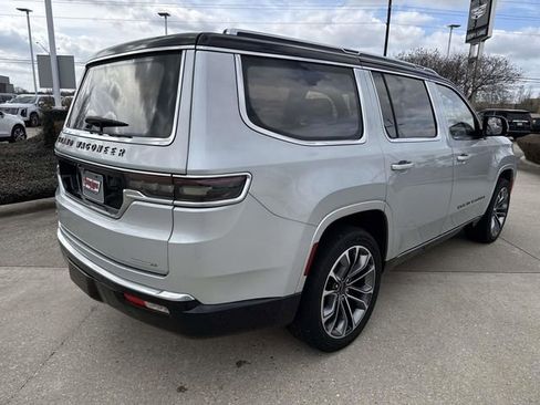 Used 2022 Jeep Grand Wagoneer Series III image 5