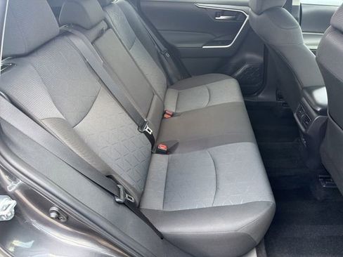 Used 2025 Toyota RAV4 XLE FWD image 15