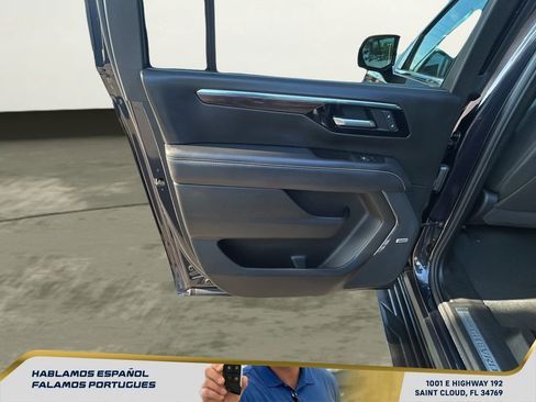 Certified 2025 Chevrolet Suburban Premier RWD image 25