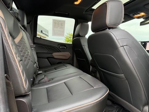 Used 2023 GMC Canyon Denali AWD/4WD image 13