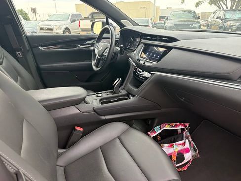 Used 2021 Cadillac XT5 Premium Luxury AWD/4WD image 9