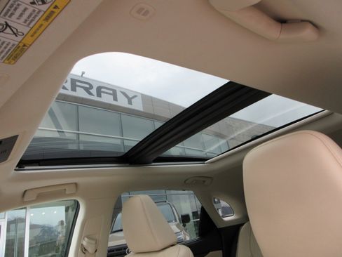 Used 2017 Lexus RX 450h AWD w/ Luxury Package image 17