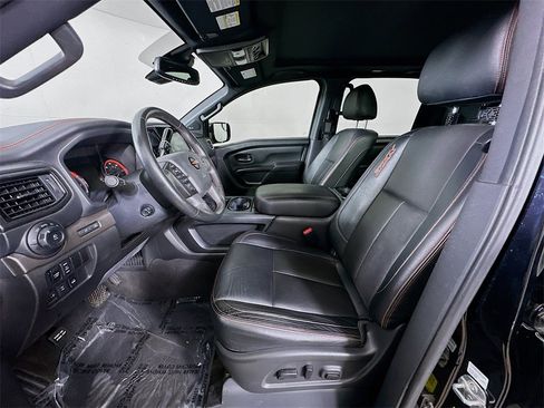 Used 2021 Nissan Titan PRO-4X w/ Pro-4x Convenience Package image 14