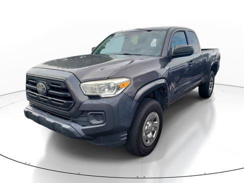 Used 2018 Toyota Tacoma SR RWD image 3