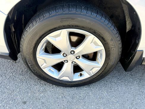Used 2015 Subaru Forester 2.5i Premium image 10