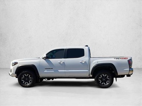 Used 2023 Toyota Tacoma TRD Off-Road w/ Black Out Package (TMS) AWD/4WD image 9