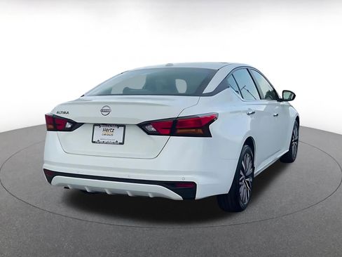 Used 2025 Nissan Altima 2.5 SV FWD image 14