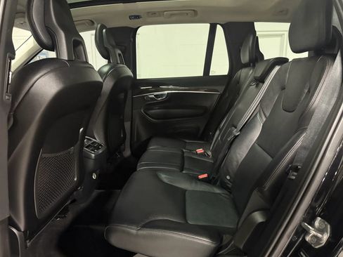 Used 2016 Volvo XC90 T6 Momentum w/ Momentum Plus Package AWD/4WD image 45
