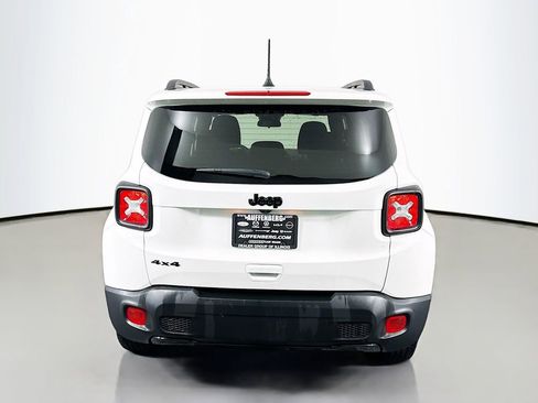 Used 2022 Jeep Renegade Altitude image 6