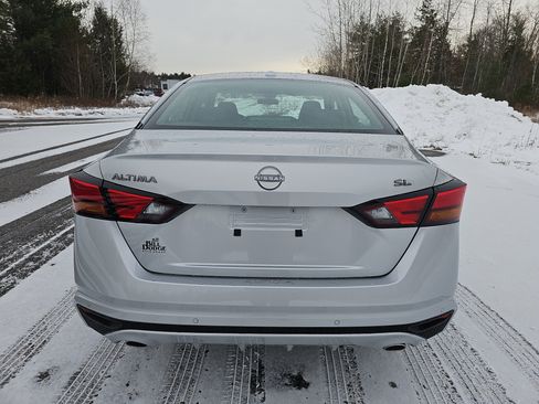 New 2025 Nissan Altima 2.5 SL FWD image 6