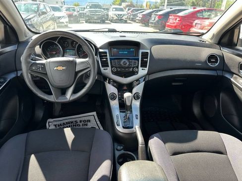 Used 2014 Chevrolet Cruze LT FWD image 21