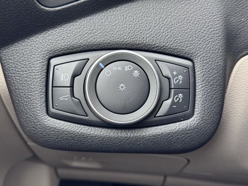 Used 2019 Ford Escape SEL image 34