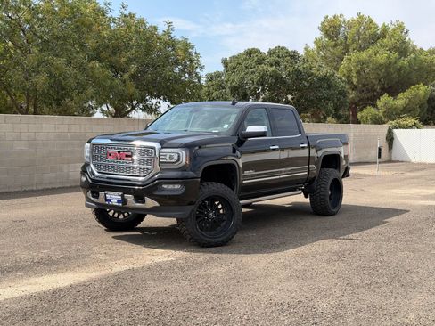 Used 2018 GMC Sierra 1500 Denali AWD/4WD image 9
