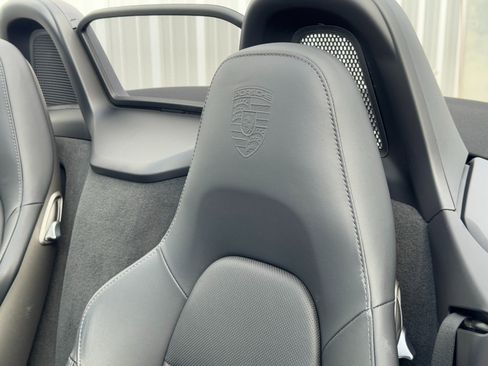 Used 2024 Porsche 718 Boxster image 33