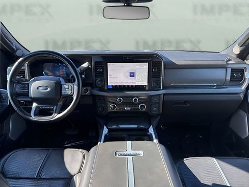 Used 2025 Ford F250 Platinum image 15