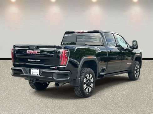 Used 2024 GMC Sierra 2500 AT4 w/ AT4 Premium Plus Package AWD/4WD image 5