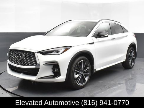 Used 2025 INFINITI QX55 Luxe w/ Cargo Package image 2