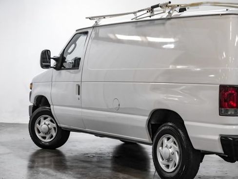 Used 2011 Ford E-150 and Econoline 150 RWD image 15