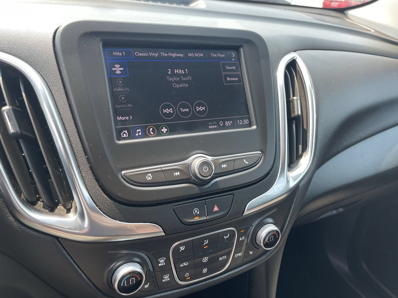 Certified 2024 Chevrolet Equinox LT FWD image 13